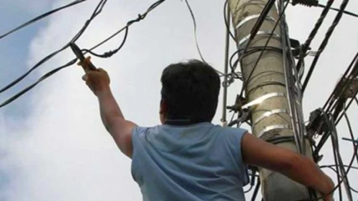 No paran los robos de cables y hechos vandálicos en la red eléctrica de Quequén