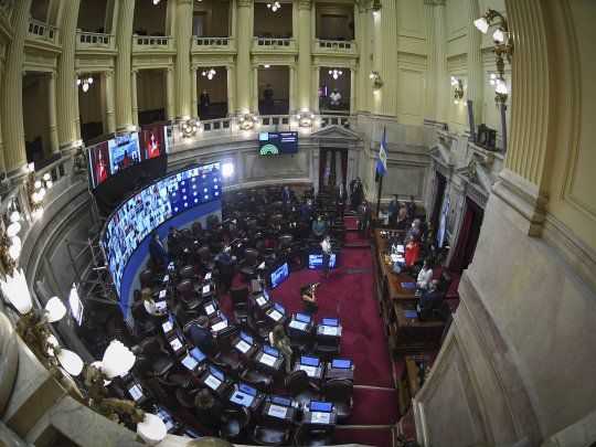 Con la aprobación garantizada, el Senado vota el acuerdo con el FMI