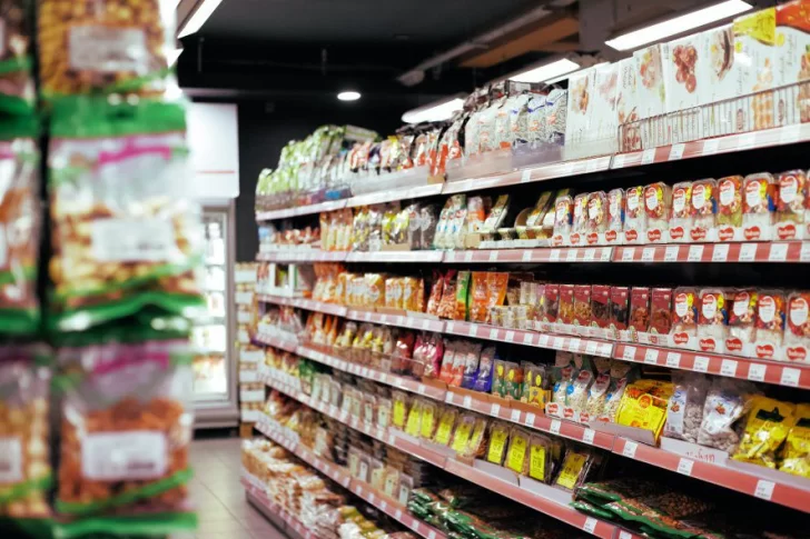 El Gobierno acordó con supermercados retrotraer los precios al 10 de marzo