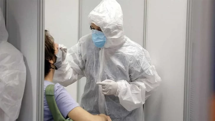 Omicron: detectaron primer caso de la variante en Argentina