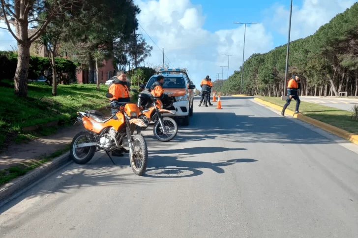 Fin de semana: casi 20 multas por maniobras imprudentes y cruzar semáforos en rojo