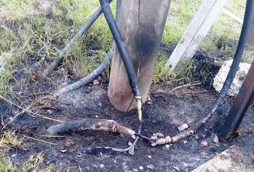 Robó cables, los quemó y lo atraparon con el cobre