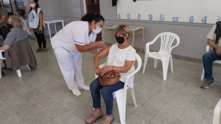 Vacunación contra el Covid: destacan calidez y atención del personal