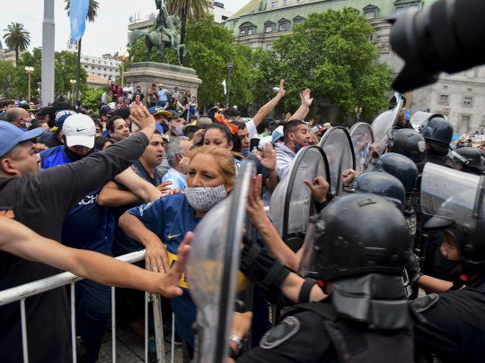 Incidentes en la despedida de Diego Maradona