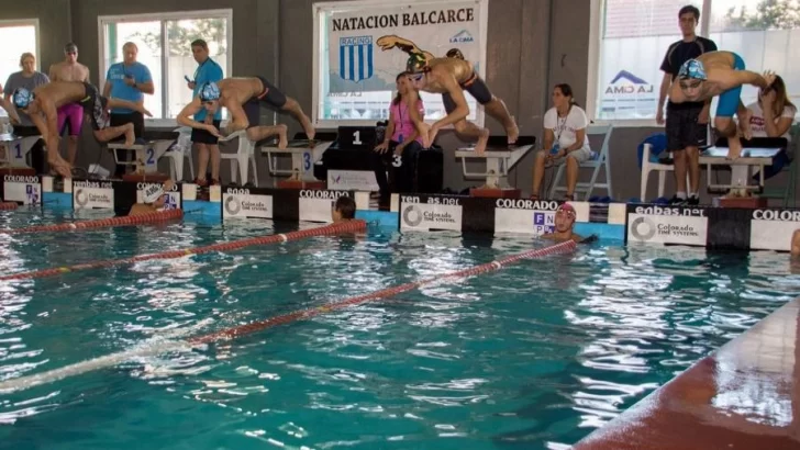 ADA participó con 19 nadadores con varios podios en Balcarce