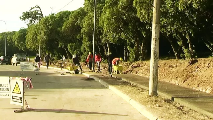 Hormigonan veredas de Avenida 2 y Pinolandia