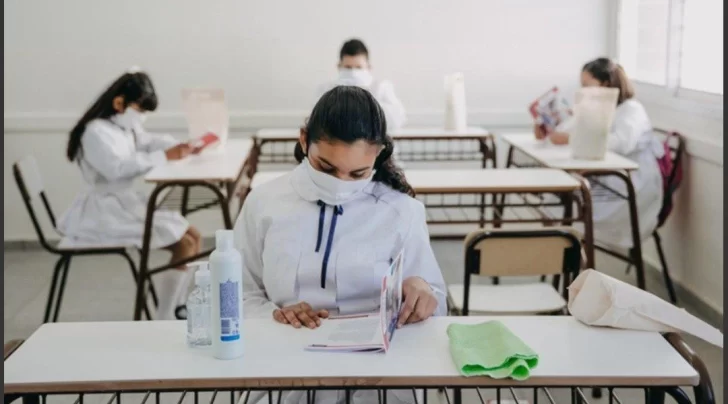 Trotta consideró “positivo” el primer mes del inicio de las clases presenciales en todo el país