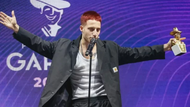 El rapero Wos arrasó con los Premios Gardel 2022 y se llevó el de Oro
