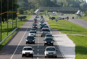 Más de 2500 vehículos por hora circulan por la autovía 2