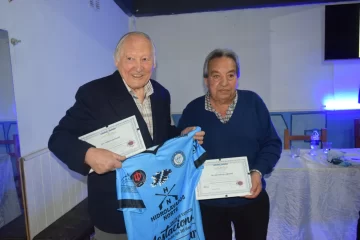 El Club 9 de Julio renovó autoridades y brindó un emotivo reconocimiento a Tomás Márquez y Héctor Villamonte