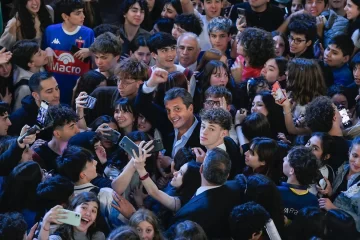 Massa se reunió con estudiantes del Nacional Buenos Aires
