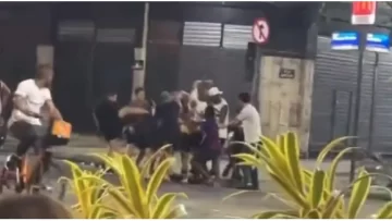 Así fue la brutal emboscada de hinchas de Fluminense contra uno de Boca en Río de Janeiro