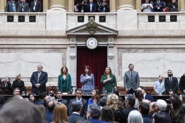 La Asamblea Legislativa proclamó las fórmulas de Massa y Milei para el balotaje