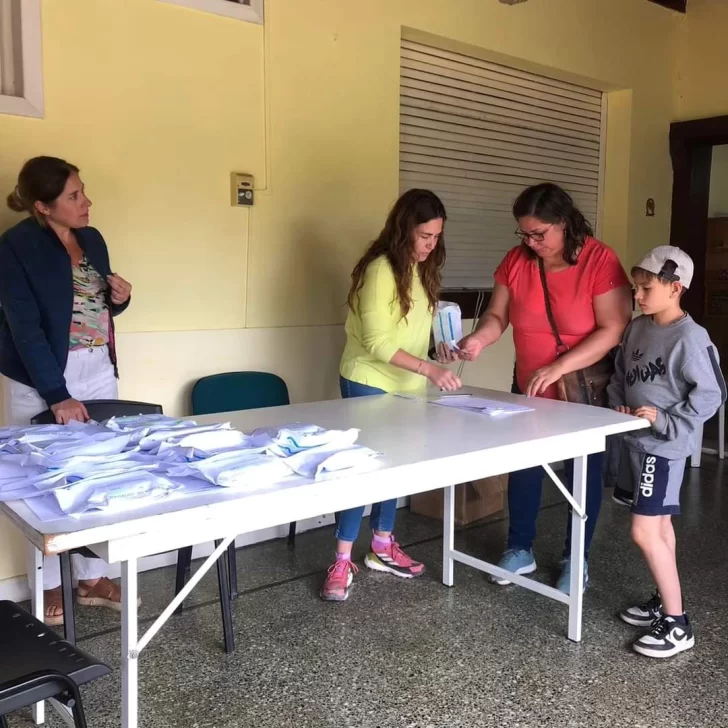 Entregaron la primera tanda de antejos del programa de agudeza visual