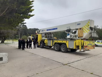 Necochea es sede del curso de operador de hidroelevador para bomberos