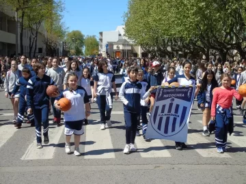 El femenino de Rivadavia se apresta a la organización del XVIII Encuentro de Minibásquet