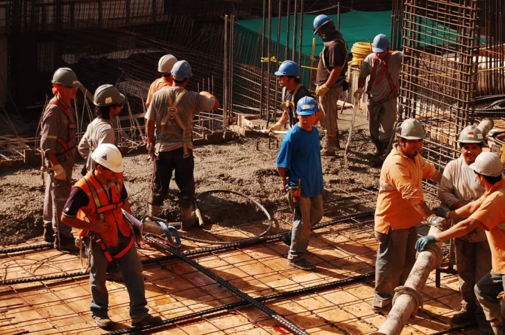 En septiembre se registraron bajas en la actividad industrial y la construcción