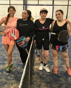 padel-femenino-585x728