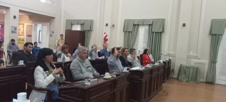El Concejo aprobó por mayoría el aumento del boleto plano