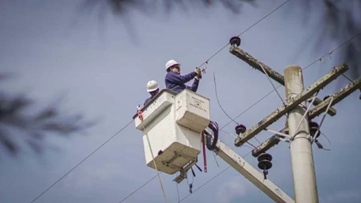 El Gobierno decreta la “emergencia” del sector eléctrico y dispone la revisión tarifaria