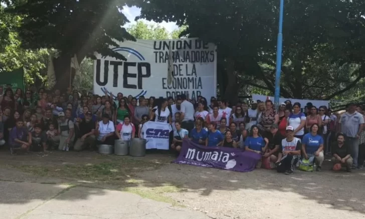 Olla popular en la Plaza Dardo Rocha