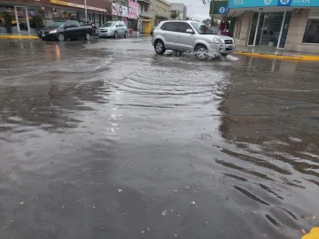 Cae una fuerte lluvia sobre la ciudad