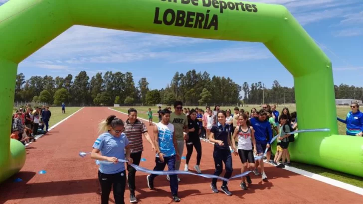 Quedó inaugurada la Pista de Atletismo en Lobería