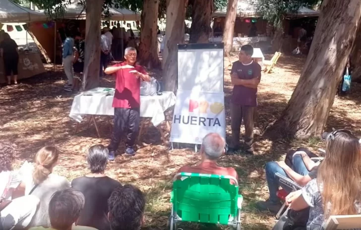 Interés en la agricultura Familiar: Se dio una charla sobre huertas