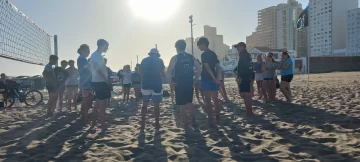 Exitoso encuentro de beach vóley para chicos y este jueves habrá otro para mayores de 18