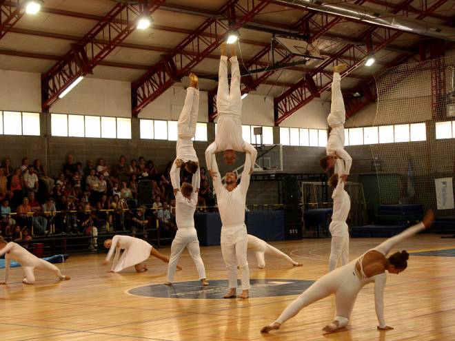 Llega a Necochea el espectáculo de los gimnastas daneses