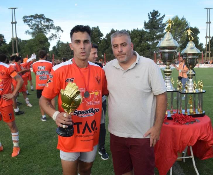 Laxalt: “Los chicos de Rivadavia nos aplaudieron, eso es fútbol”