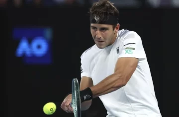 Etcheverry cayó frente a Djokovic y el Abierto de Australia ya no tiene argentinos