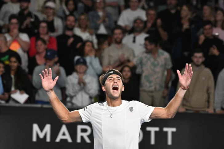 Tomás Etcheverry venció a Monfils y ahora va por Djokovic