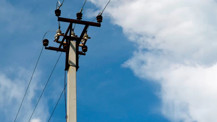 El servicio eléctrico está resentido en un gran sector de Quequén