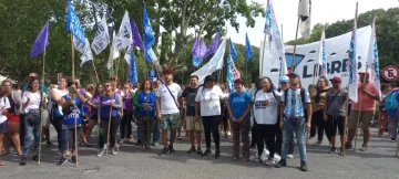 Jornada nacional de Protesta en la plaza Dardo Rocha