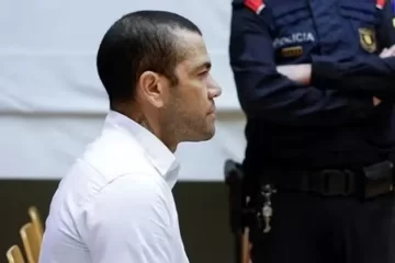 Comenzó el juicio contra Dani Alves por presunta violación