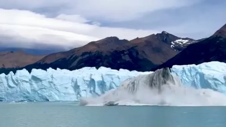Impactante: así emergió un iceberg en el Glaciar Perito Moreno