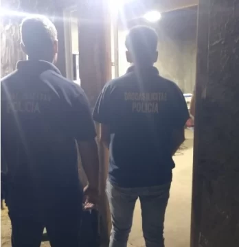 Cayó un “delivery” de drogas en Quequén: un detenido