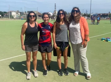 Visita de lujo para las chicas de Del Valle en el sintético del Polideportivo