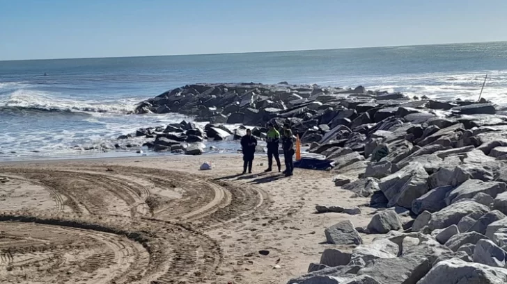 Hallan un cadáver en una playa de La Perla de Mar del Plata