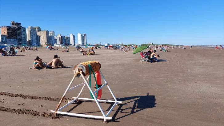 ¿Cuándo arranca el servicio de guardavidas en las playas de Necochea y Quequén?