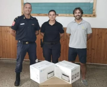El cuartel de bomberos recibió la donación de dos impresoras