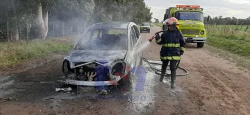 Se incendió un vehículo en Quequén