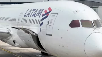 Más de 50 heridos por un “incidente técnico” en un avión de Latam que viajaba a Santiago de Chile