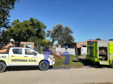 Se incendió una vivienda en calle 90 entre 79 y 81