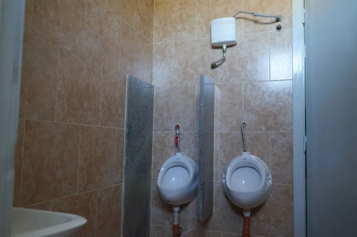 Se concretó la obra de remodelación de los baños del Irurzun