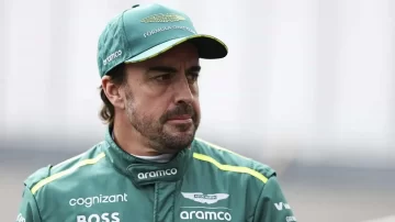 Fernando Alonso renovó con Aston Martin en la Fórmula 1 hasta 2026