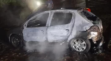 Se incendió un auto en Quequén