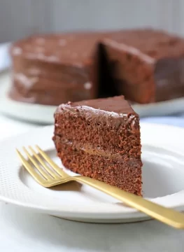 Torta Nesquik: chocolatosa, húmeda y súper cremosa, una receta que no falla para el finde