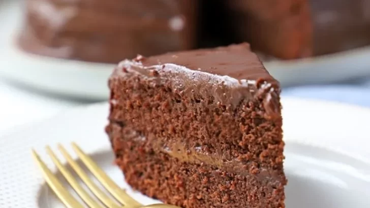 Torta Nesquik: chocolatosa, húmeda y súper cremosa, una receta que no falla para el finde
